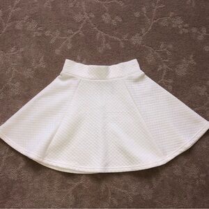 Textured Flared White Skirt XS